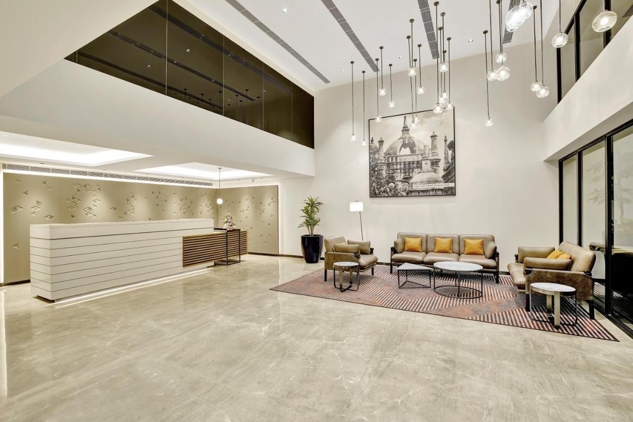 Park Inn By Radisson Σουράτ Εξωτερικό φωτογραφία