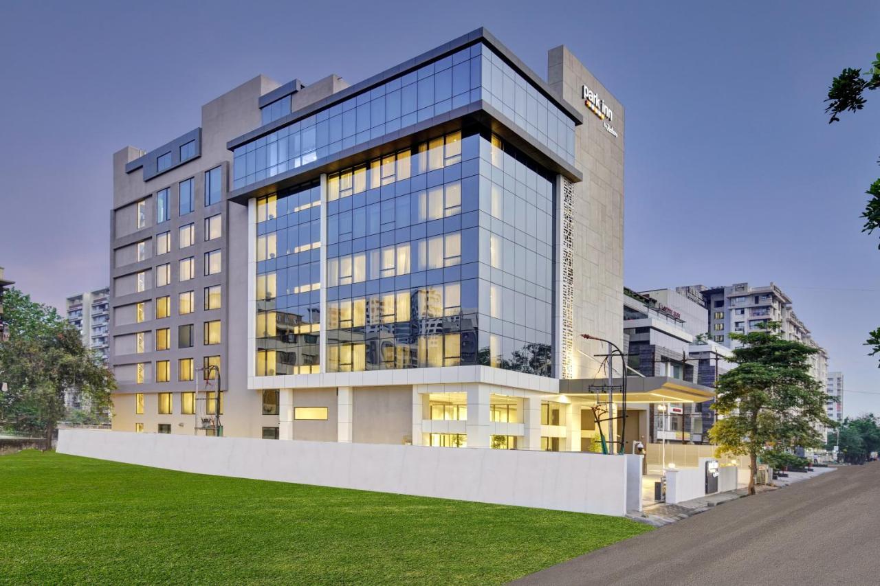 Park Inn By Radisson Σουράτ Εξωτερικό φωτογραφία