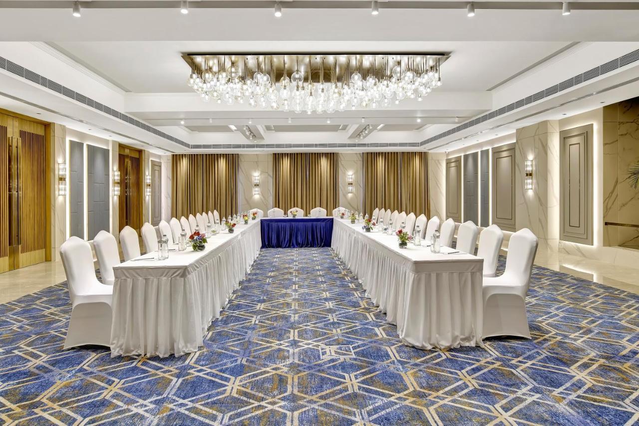 Park Inn By Radisson Σουράτ Εξωτερικό φωτογραφία